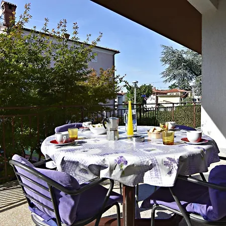 With A Parking Space - 22565 Apartment Umag