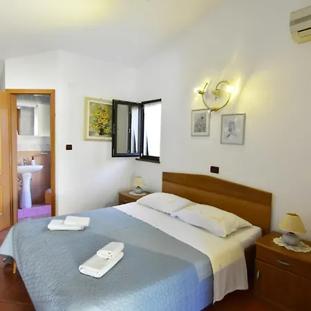Apartment With Parking Space - 22565