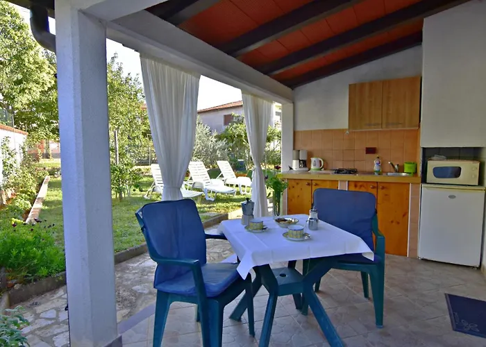 With Parking Space - 22565 Umag