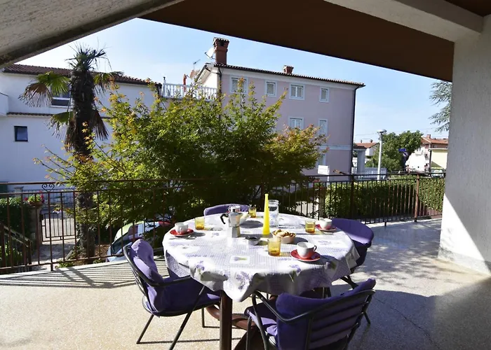 Apartmán With Parking Space - 22565 Umag