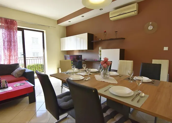 With Parking Space - 22565 Umag